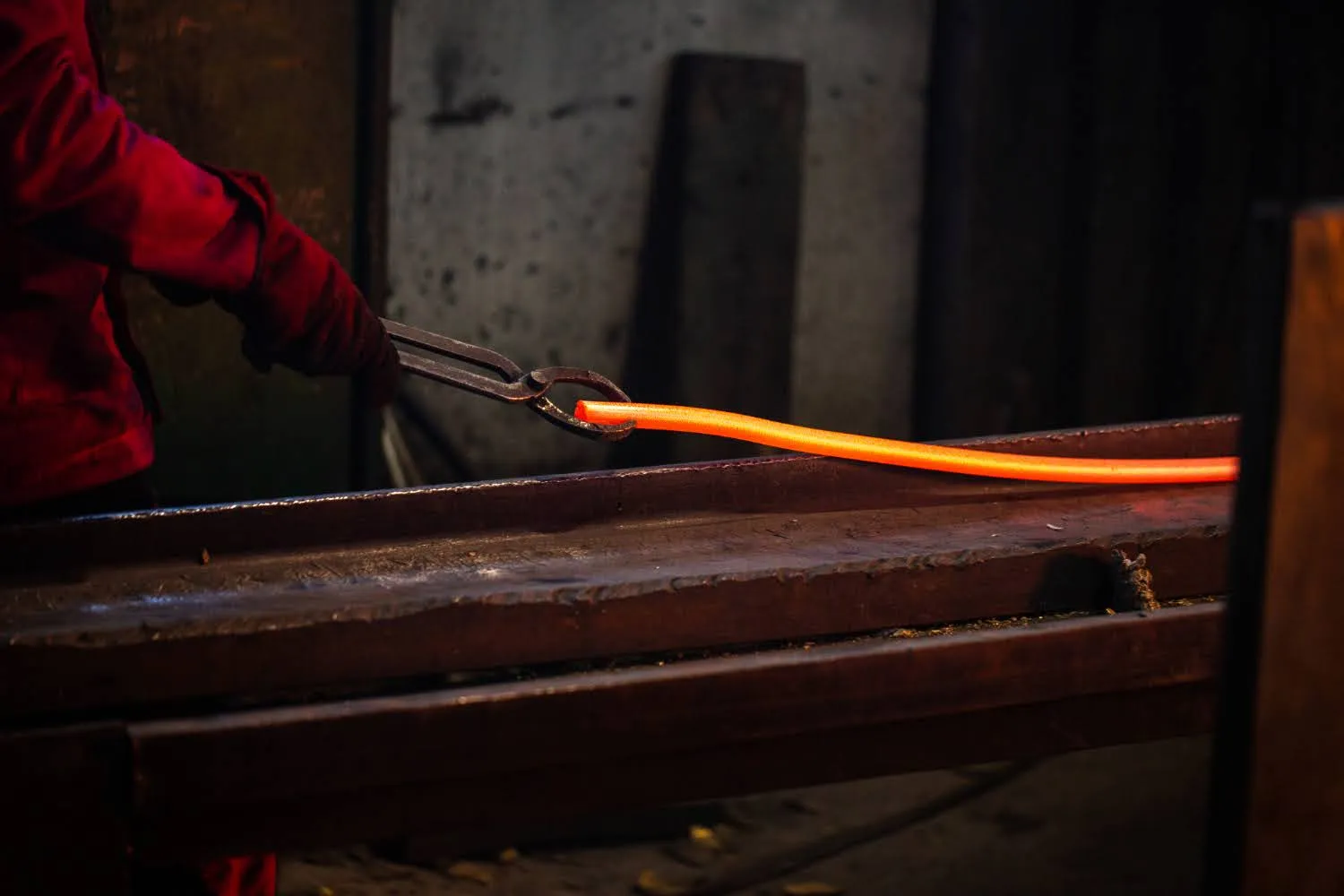 bagaimana cara agar besi lebih awet dan tidak berkarat - seasoning